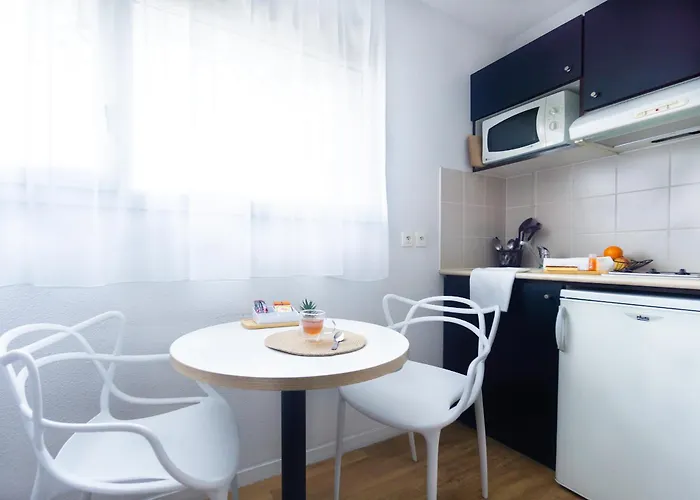 מלון דירות Centre