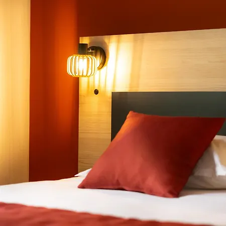 Centre Aparthotel 3*