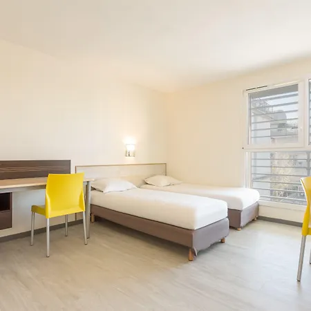 Centre 3* בורדו