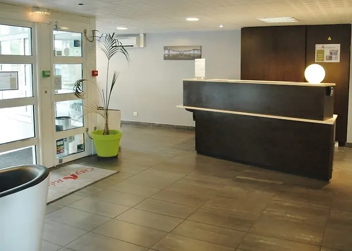 Aparthotel Centre 3*